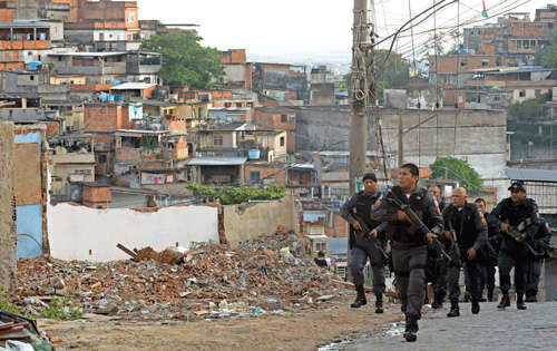 patrulla de la Policía militar Ola de asesinatos y ataques violentos en Sao Paulo
